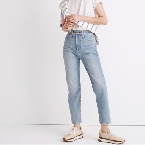 Madewell Denim - Madewell momjean in Mayes wash